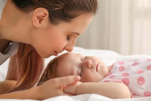 Uyuyan bebek ölümlerini engellemek için kullanılan oyuncaklar, kafa tasına baskı yaparak deforme olmasına neden olabilir. 
