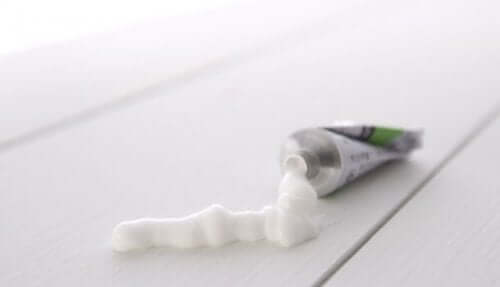 Canesten ilacının krem formu