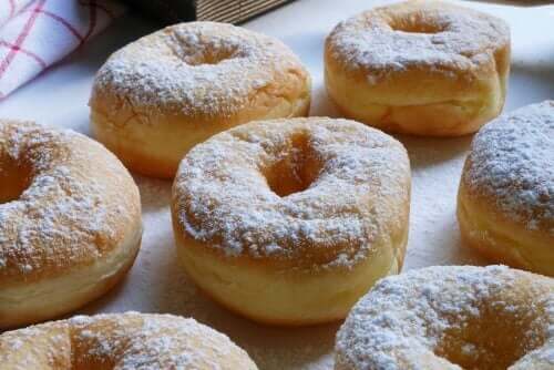 Süt Reçeli Dolgulu Lezzetli Ev Yapımı Donutlar