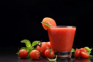 Domates Suyu: Faydaları ve Dezavantajları