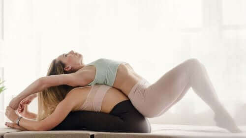 Tüm bedeninizi esnetin.