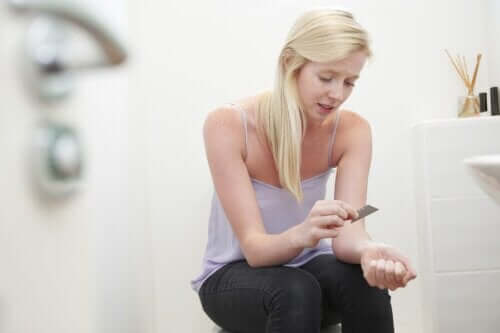 Kendi Kendine Zarar Veren Ergenler İle Nasıl Başa Çıkılır?