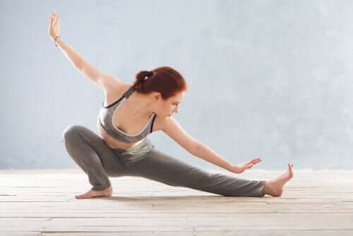 yoga yapan kadın