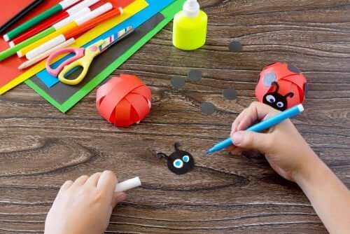 el-isi-boyama-ev-aktiviteleri