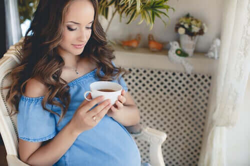 Hamilelik Sırasında Çay İçmeli Misiniz?