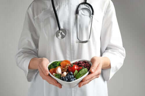 Kalbinizi Sağlıklı Tutmak İçin Nasıl Sağlıklı Beslenmelisiniz