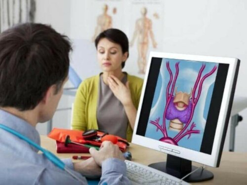 tiroid boğaz doktor hasta