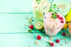 Enerji Veren 5 Meyveli Smoothie
