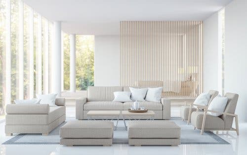 Bolca doğal ışık alan bir oda.