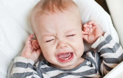 Bebeklerde ve Çocuklarda Kulak Enfeksiyonu