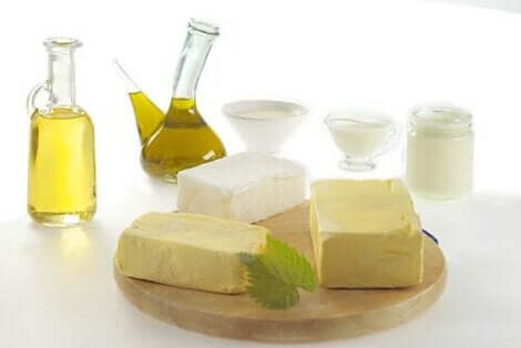 tereyağı ve sıvı yağ