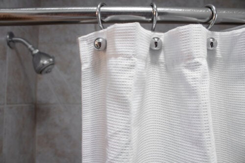 Banyo Perdelerini Temizlemek ve Küfsüz Tutmak için 5 İpucu