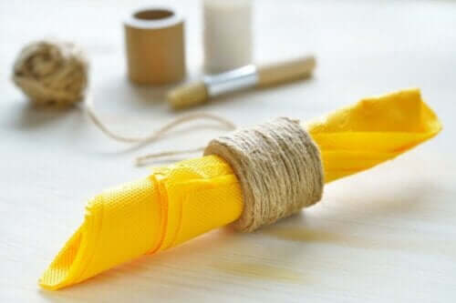 ipten yapılmış peçete halkaları