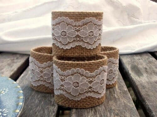 çuval bezi ve dantelli halkalar