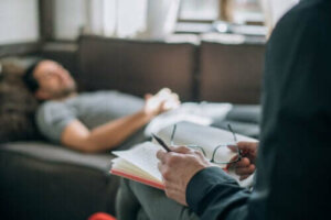 Psikanaliz Tam Olarak Nedir? Nasıl Çalışır?