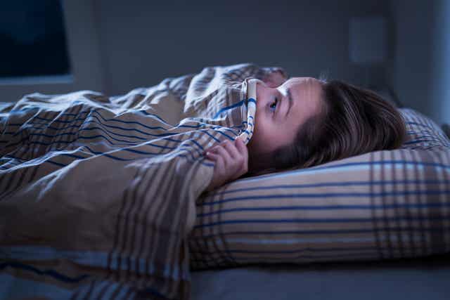 gece uyuyamayan kadın