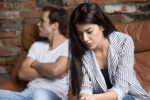 Eşiniz Mesafeli Davrandığında Ne Yapmalısınız?