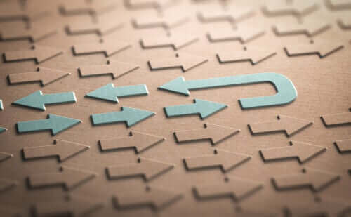 düz devam eden oklar, geri dönen oklar