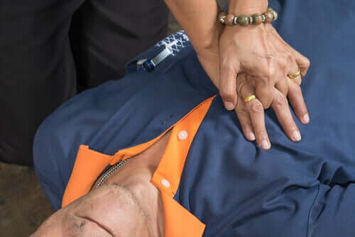 kalp masajı ve hayatta kalma zinciri