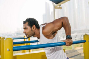 Triseps Dips Egzersizleri: Özellikleri ve Varyasyonları