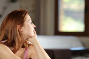 Neden Bazı İnsanlar, İnsanların Gözlerine Bakmaz?